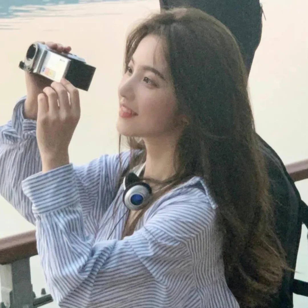 最近，我的妹妹有点怪
